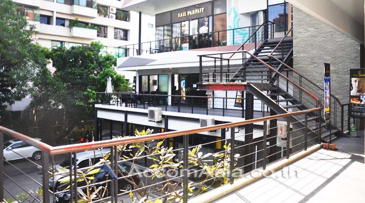 5  Retail / Showroom For Rent in Ploenchit ,Bangkok BTS Chitlom at The 19 at chidlom AA10440